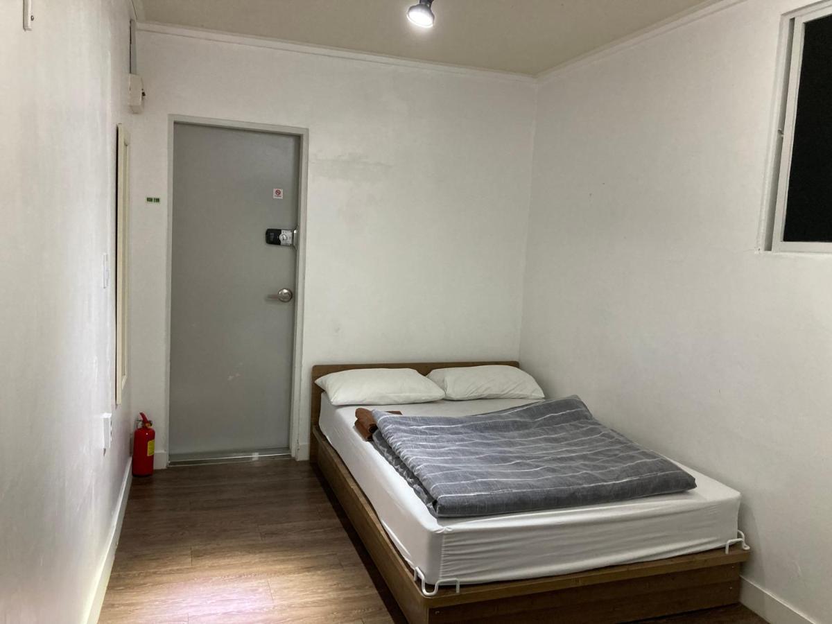 סיאול Itaewon Yellow Guesthouse מראה חיצוני תמונה